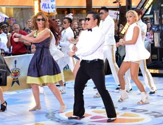 Savannah Guthrie feet photo thumbnail