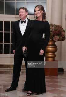 Savannah Guthrie feet photo thumbnail