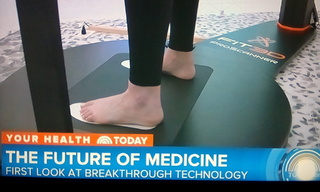 Savannah Guthrie feet photo thumbnail