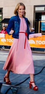 Savannah Guthrie feet photo thumbnail