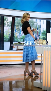 Savannah Guthrie feet photo thumbnail