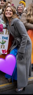 Savannah Guthrie feet photo thumbnail