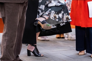 Savannah Guthrie feet photo thumbnail