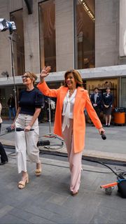 Savannah Guthrie feet photo thumbnail