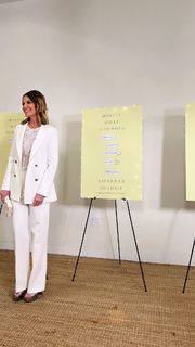 Savannah Guthrie feet photo thumbnail