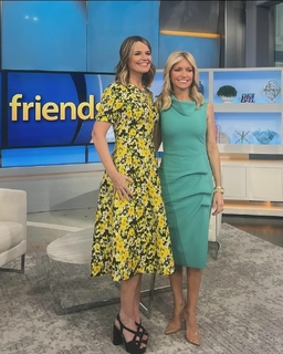 Savannah Guthrie feet photo thumbnail