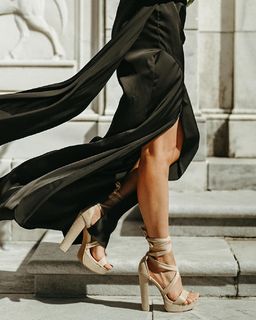 Savannah Rae Demers feet photo thumbnail