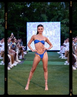 Savannah Rae Demers feet photo thumbnail