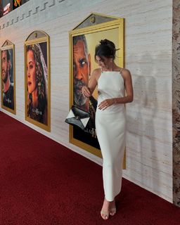 Savannah Rae Demers feet photo thumbnail