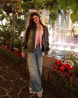 Savannah Rae Demers feet photo thumbnail