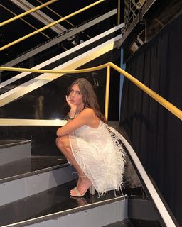 Savannah Rae Demers feet photo thumbnail