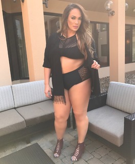 Savelina Fanene feet photo thumbnail