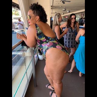 Savelina Fanene feet photo thumbnail