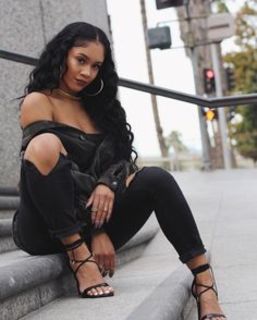 Saweetie feet photo thumbnail