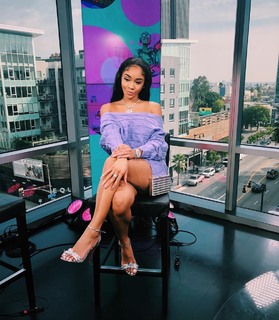 Saweetie feet photo thumbnail