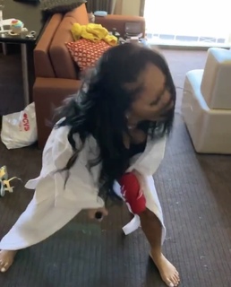 Saweetie feet photo thumbnail