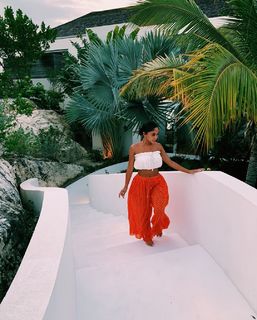 Saweetie feet photo thumbnail