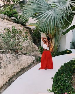 Saweetie feet photo thumbnail
