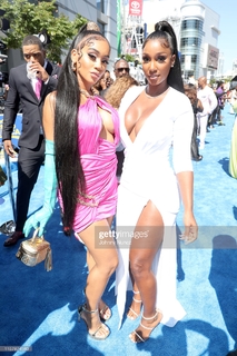 Saweetie feet photo thumbnail