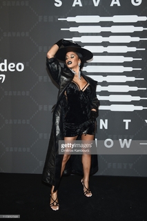 Saweetie feet photo thumbnail