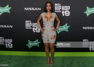 Saweetie feet photo thumbnail