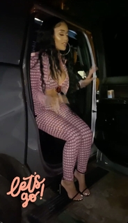 Saweetie feet photo thumbnail