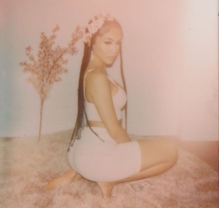 Saweetie feet photo thumbnail