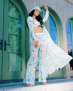 Saweetie feet photo thumbnail