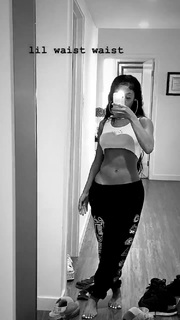 Saweetie feet photo thumbnail