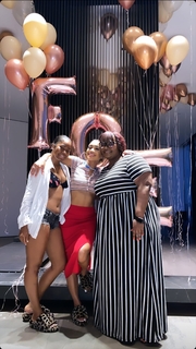 Saweetie feet photo thumbnail