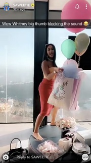 Saweetie feet photo thumbnail