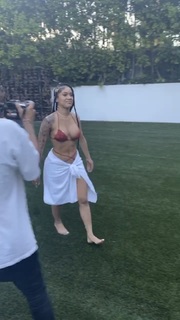 Saweetie feet photo thumbnail