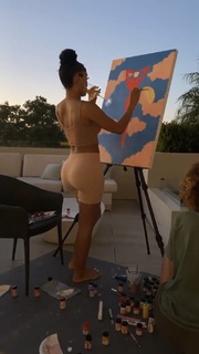 Saweetie feet photo thumbnail