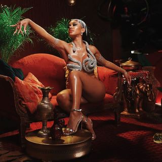 Saweetie feet photo thumbnail