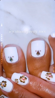 Saweetie feet photo thumbnail