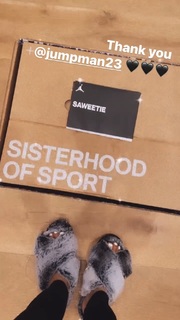 Saweetie feet photo thumbnail