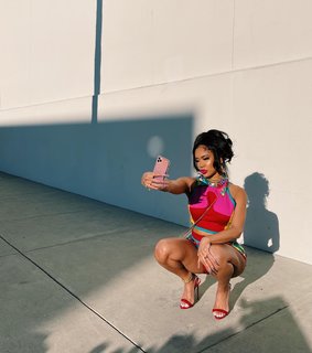 Saweetie feet photo thumbnail