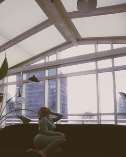Saweetie feet photo thumbnail