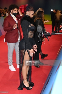 Saweetie feet photo thumbnail