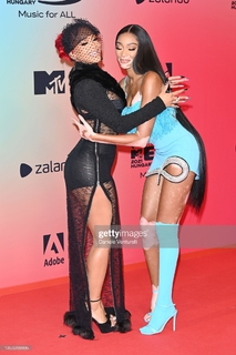 Saweetie feet photo thumbnail