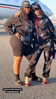 Saweetie feet photo thumbnail