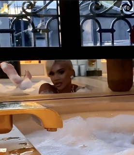 Saweetie feet photo thumbnail