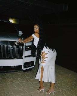 Saweetie feet photo thumbnail