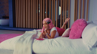 Saweetie feet photo thumbnail