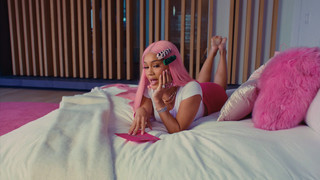 Saweetie feet photo thumbnail