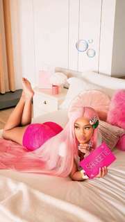 Saweetie feet photo thumbnail
