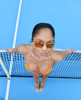 Saweetie feet photo thumbnail