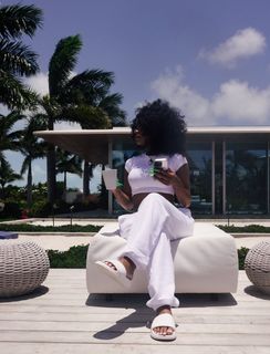 Saweetie feet photo thumbnail