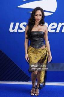 Saweetie feet photo 13