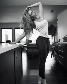 Saxon Sharbino feet photo 4